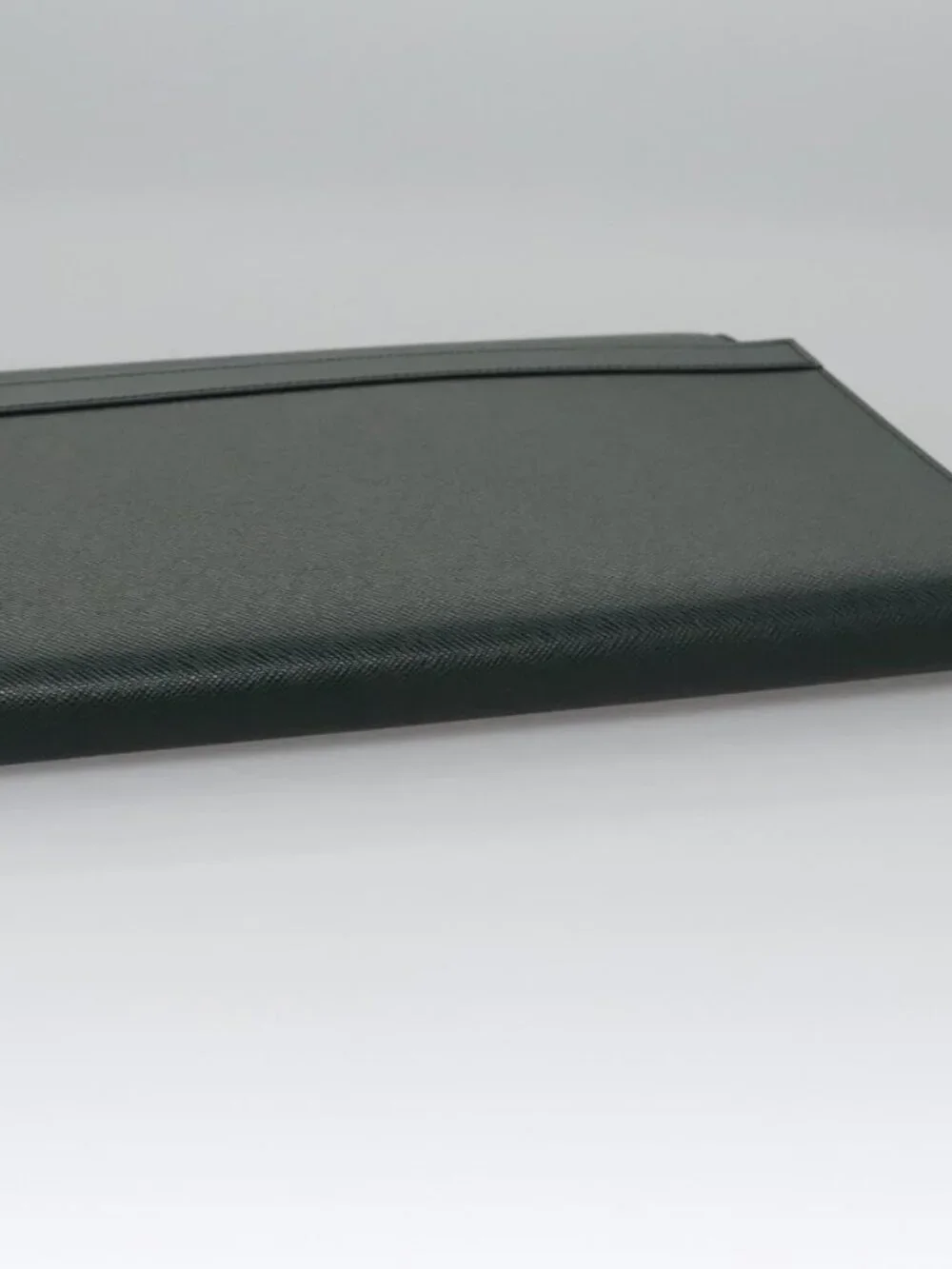 LOUIS VUITTON Taiga Leather Volga Briefcase Epicea M30204 LV Auth BA235 - Picture 7 of 16